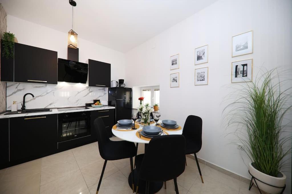 “Minipalais” Apartment In The Heart Of Zadar Buitenkant foto